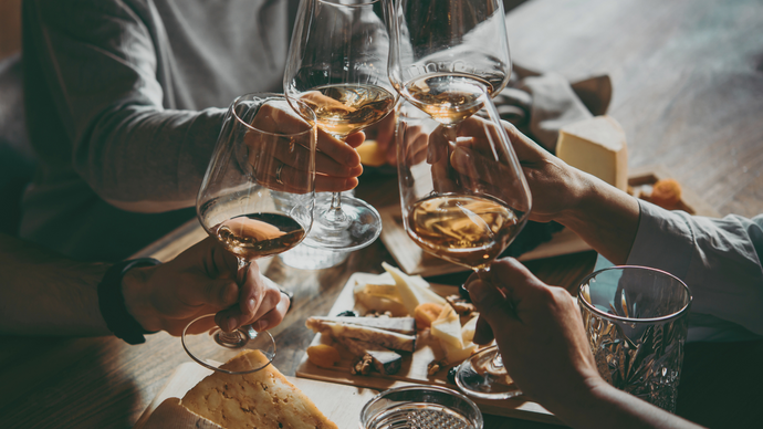 Hosting a Wine Tasting Dinner Party: Pairing the Perfect Wines with Gourmet Dishes